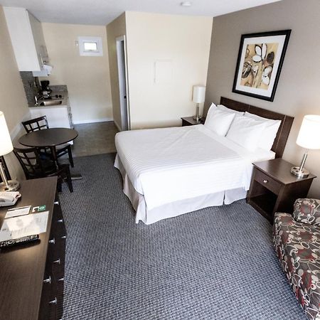 Siesta Suites Келоуна Екстер'єр фото