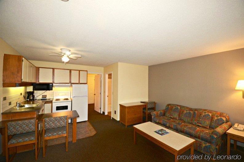 Siesta Suites Келоуна Екстер'єр фото