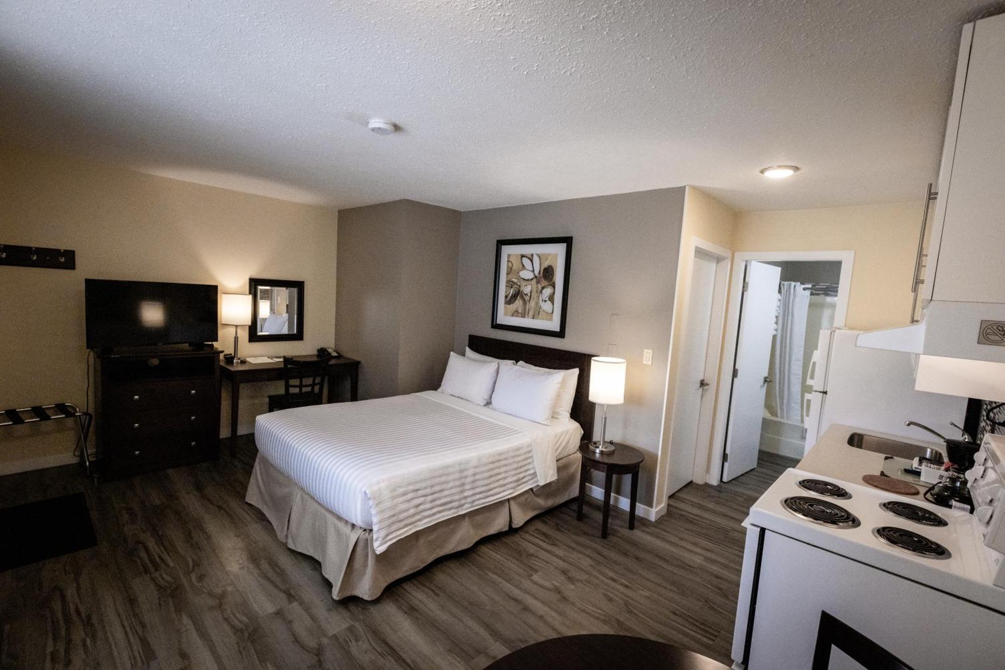 Siesta Suites Келоуна Екстер'єр фото