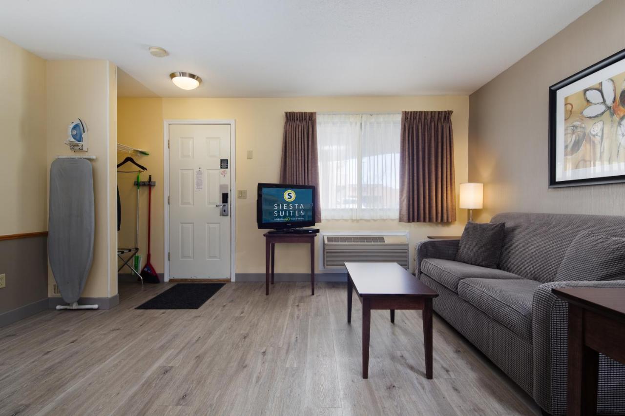 Siesta Suites Келоуна Екстер'єр фото
